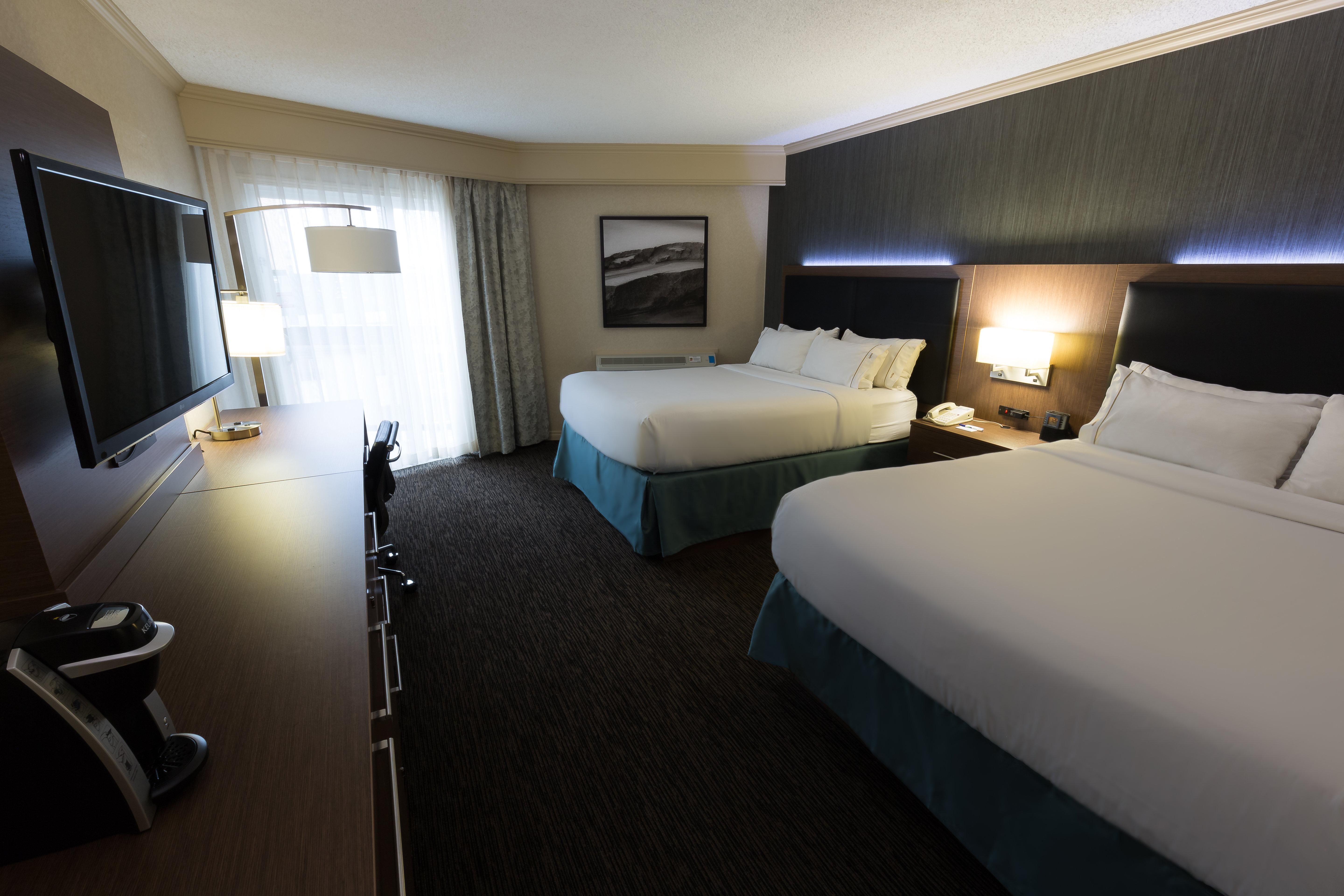 Holiday Inn Express Edmonton Downtown By Ihg Exterior photo