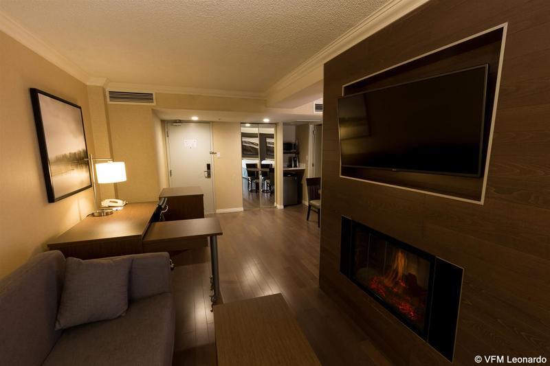 Holiday Inn Express Edmonton Downtown By Ihg Exterior photo
