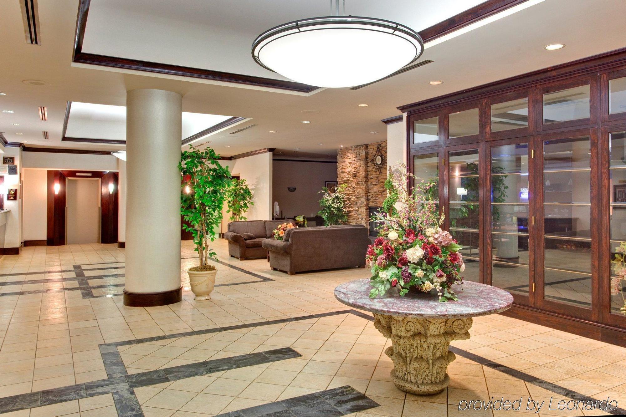 Holiday Inn Express Edmonton Downtown By Ihg Exterior photo