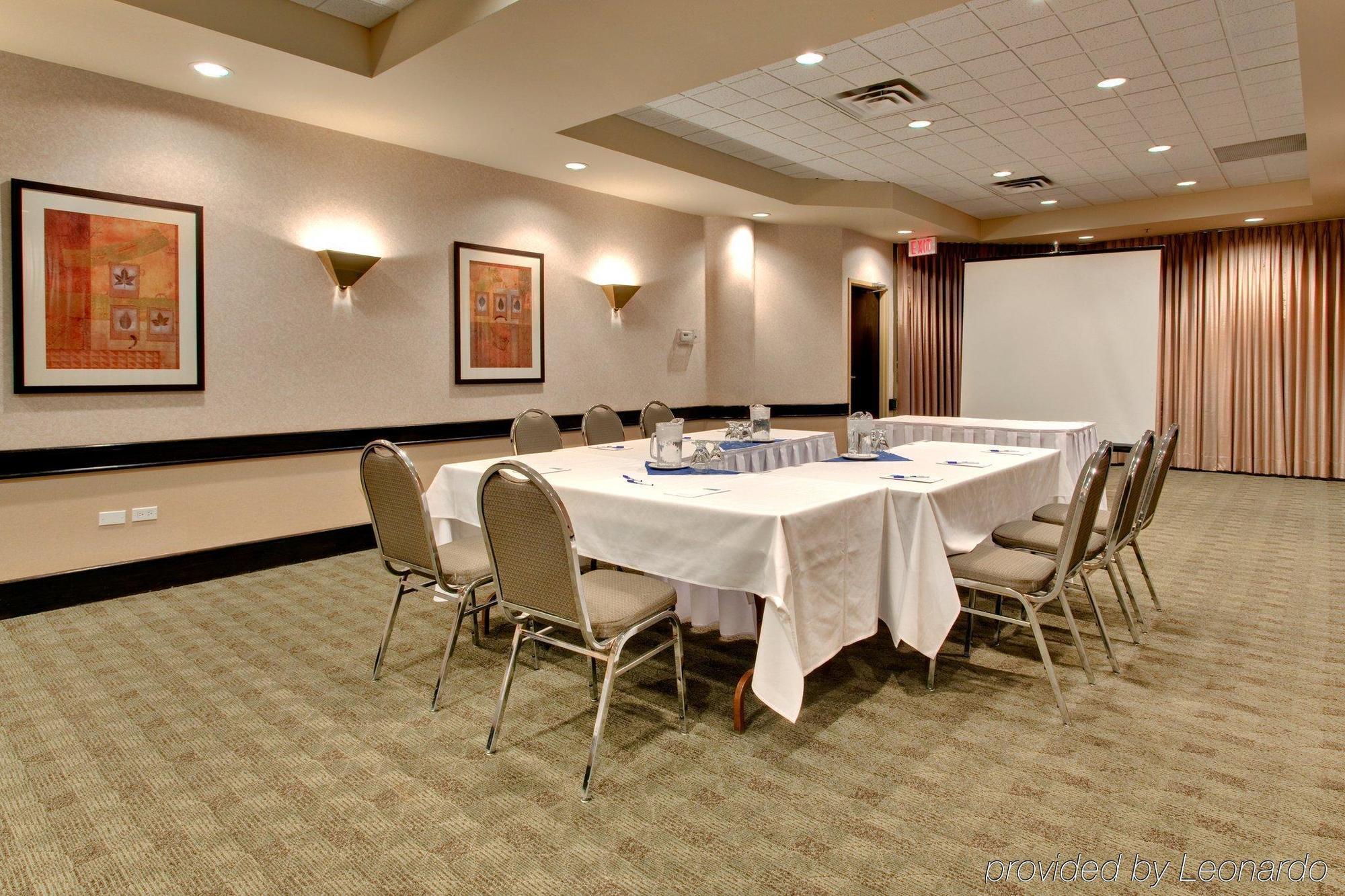 Holiday Inn Express Edmonton Downtown By Ihg Exterior photo