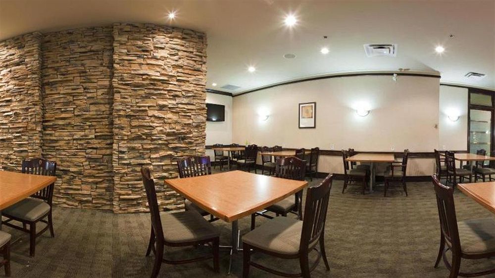 Holiday Inn Express Edmonton Downtown By Ihg Exterior photo